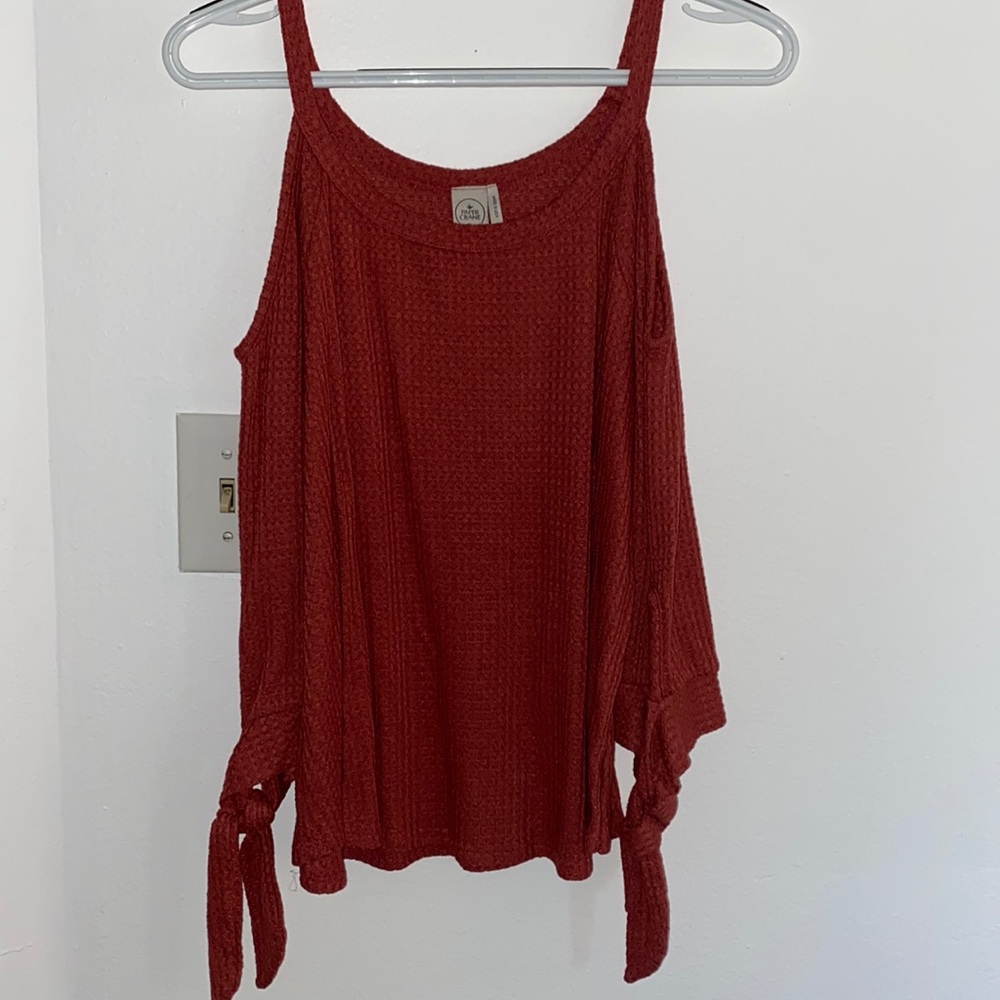 Paper crane cold shoulder top size L